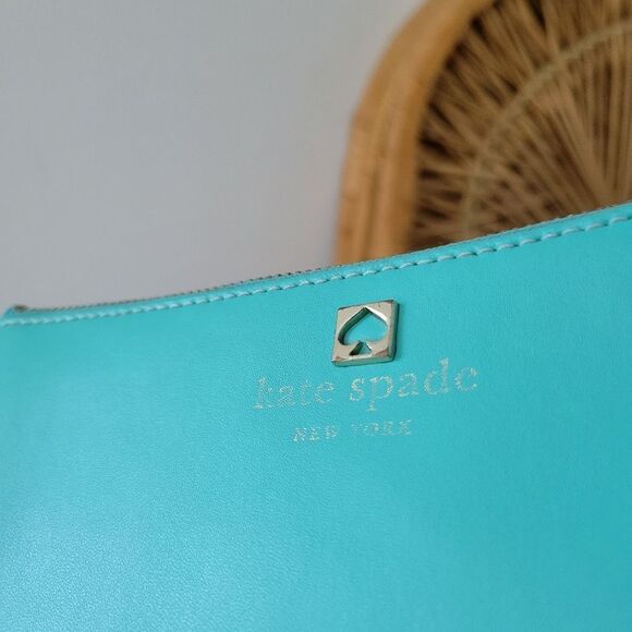 Kate Spade Wristlet/Clutch Purse Aqua Blue Small Zippered - Picture 3 of 10